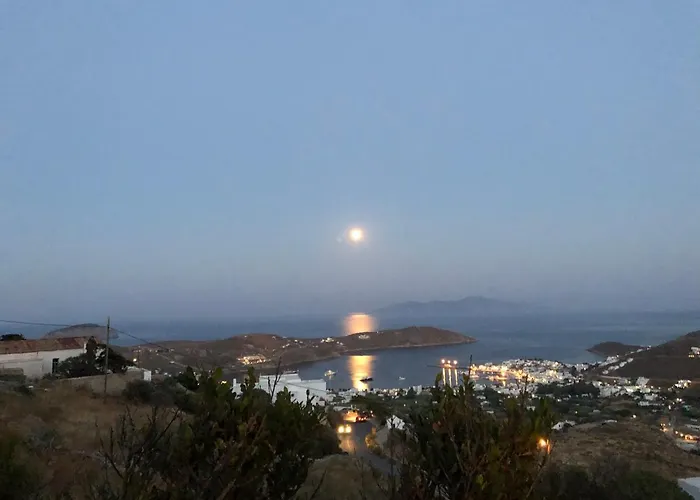 Spitaki Serifos Studio
