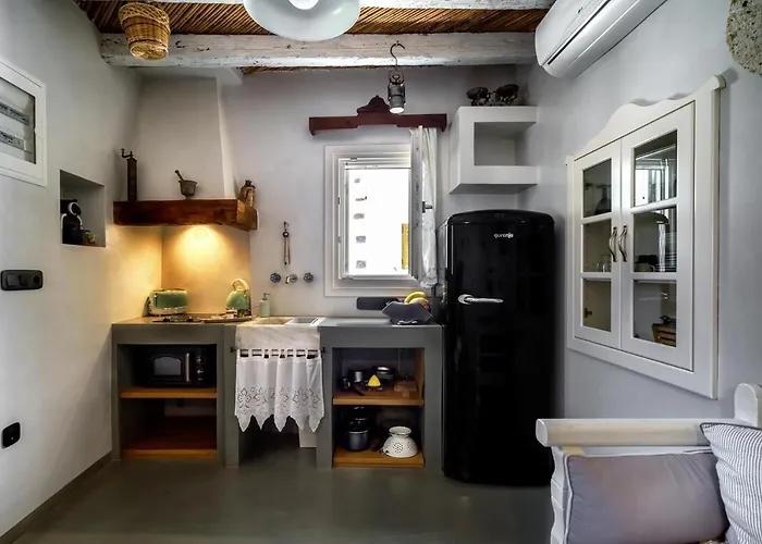 Spitaki Serifos Studio